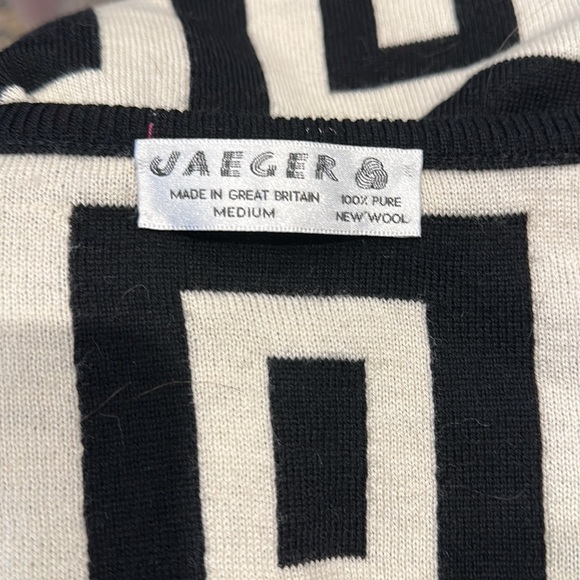 VINTAGE JAEGER BRITISH SWEATER VEST MODERN BLOCK PATTERN Size M - Picture 3 of 9